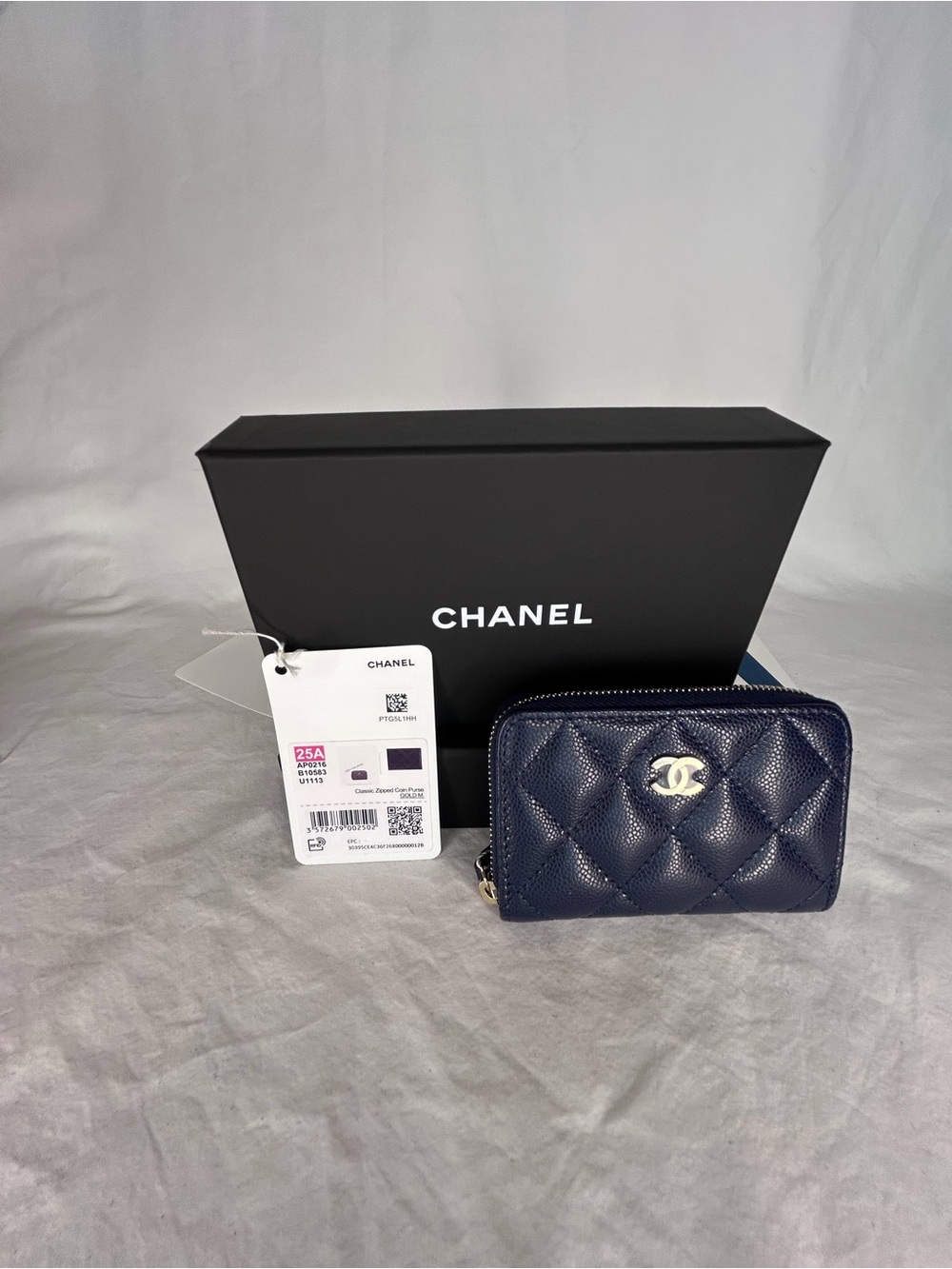 CHANEL Navy Quilted Caviar Leather Zipper Wallet  with Silver CC - Picture 5 of 11